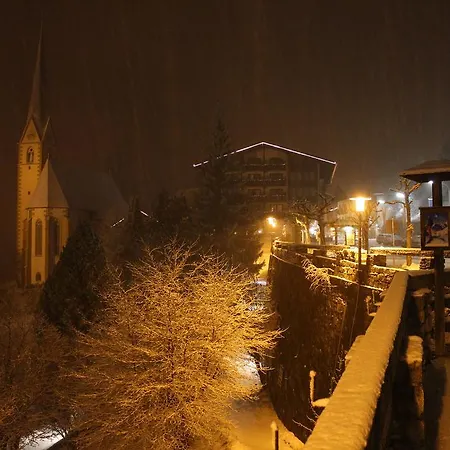At Berghaus Glockner דירה